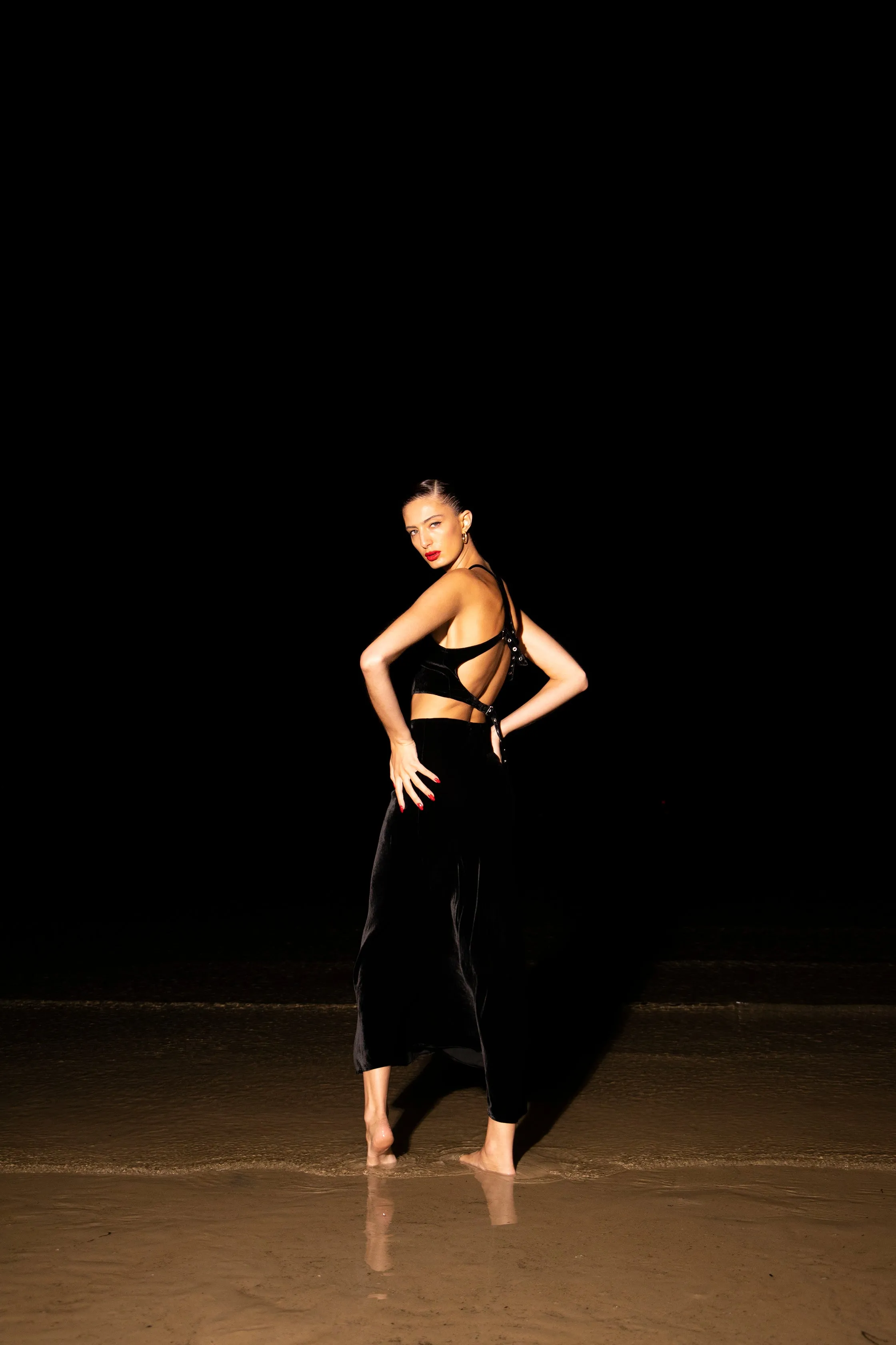 BON JACQUES VELVET TOP {BLACK}