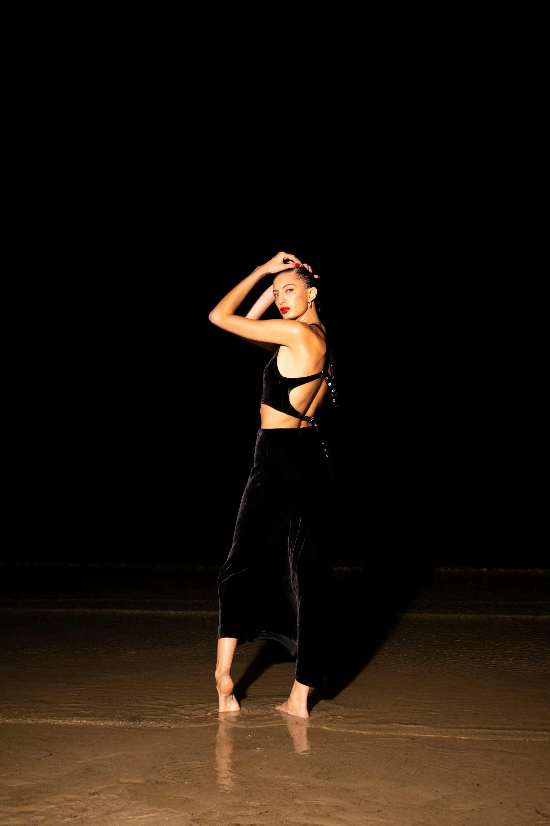 BON JACQUES VELVET TOP {BLACK}